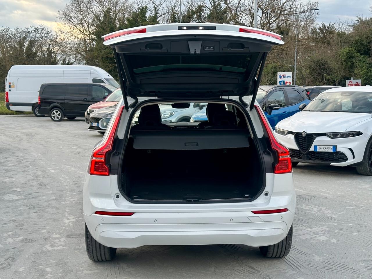 Volvo XC 60 XC60 B4 (d) AWD Geartronic Momentum