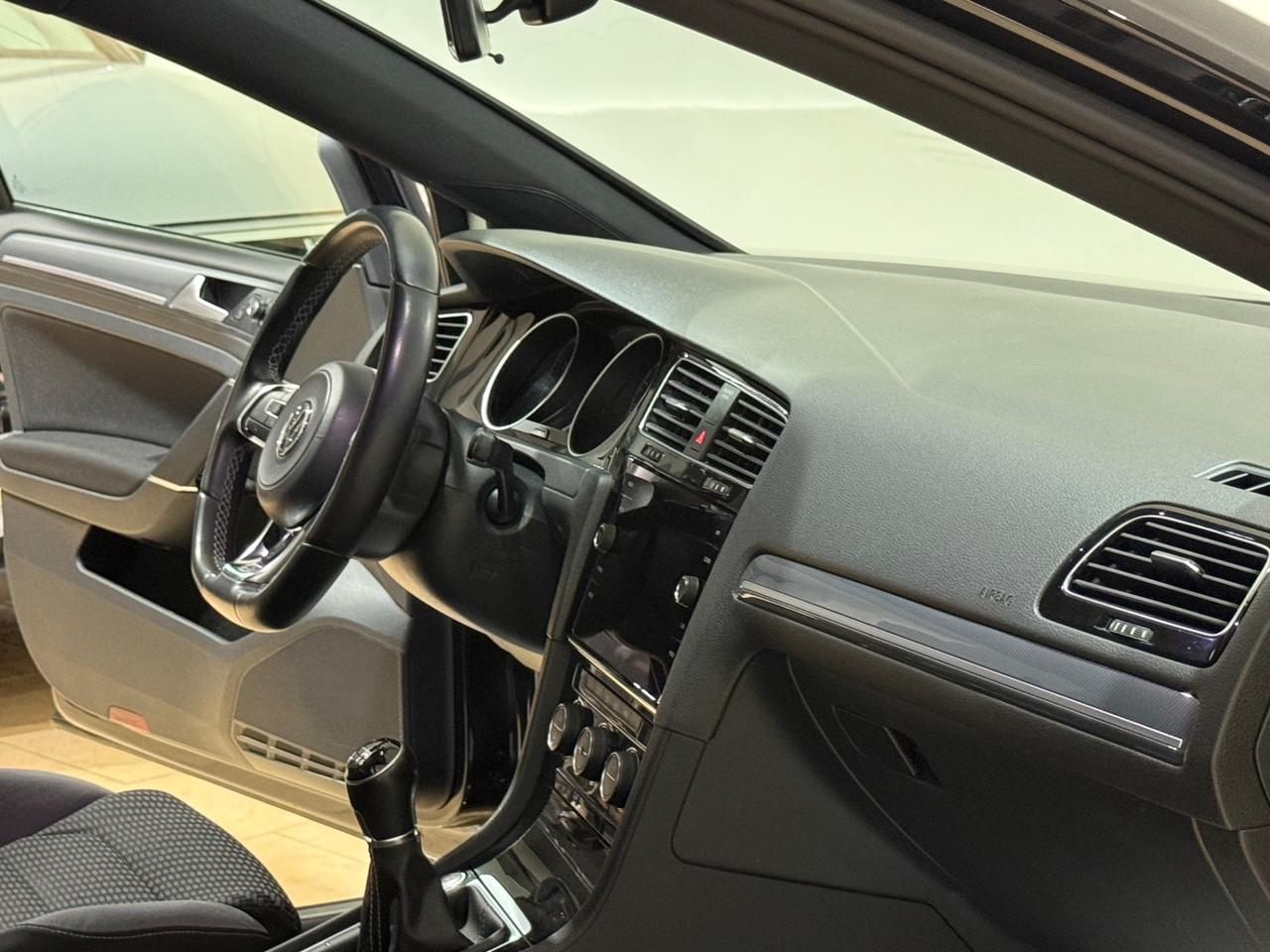 Volkswagen Golf 1.5 TSI ACT 150 cv R Line