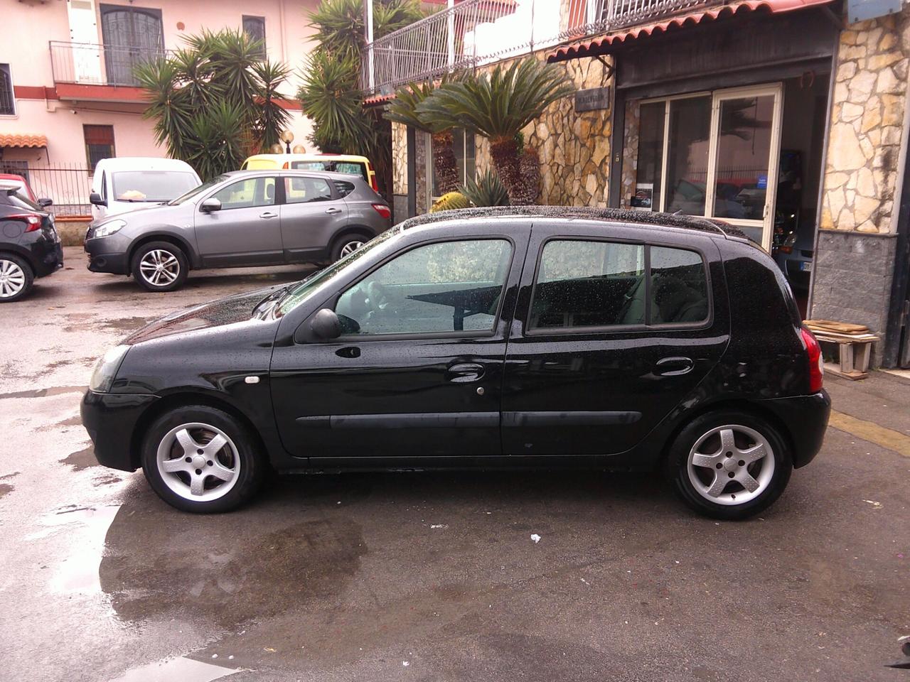 Renault Clio Storia 1.2 5 porte Confort 06