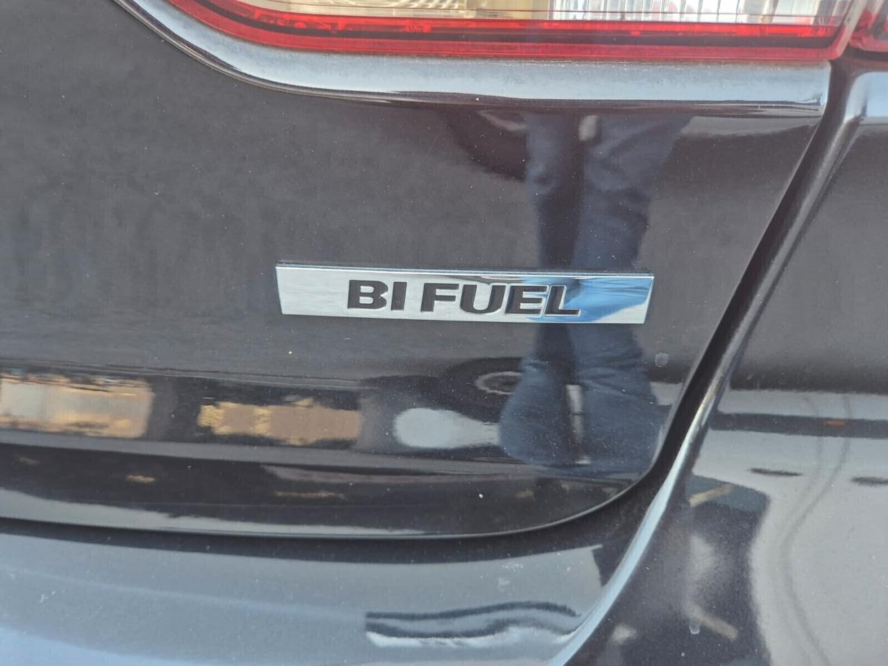VW Golf 1.6 Highline BFuel E5A-Scad. GPL '30!!!