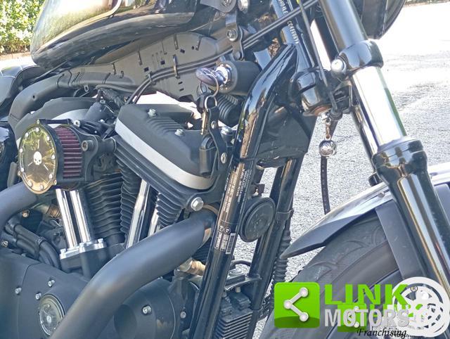 HARLEY-DAVIDSON 883 Iron 2012