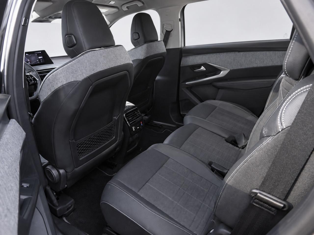 PEUGEOT 5008 III 2024 - Nuovo 5008 Hybrid 136 e-DCS6 GT