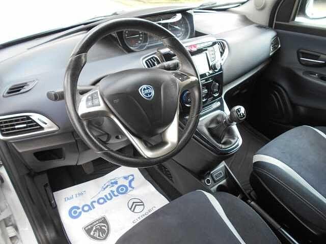 Lancia Ypsilon 1.2 69 cv 5p GPL Ecochic Mya