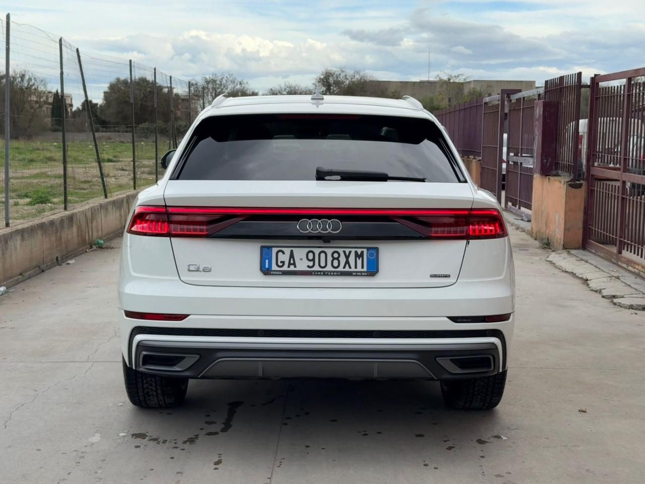 Audi Q8 50 TDI 286 CV quattro tiptronic SLINE