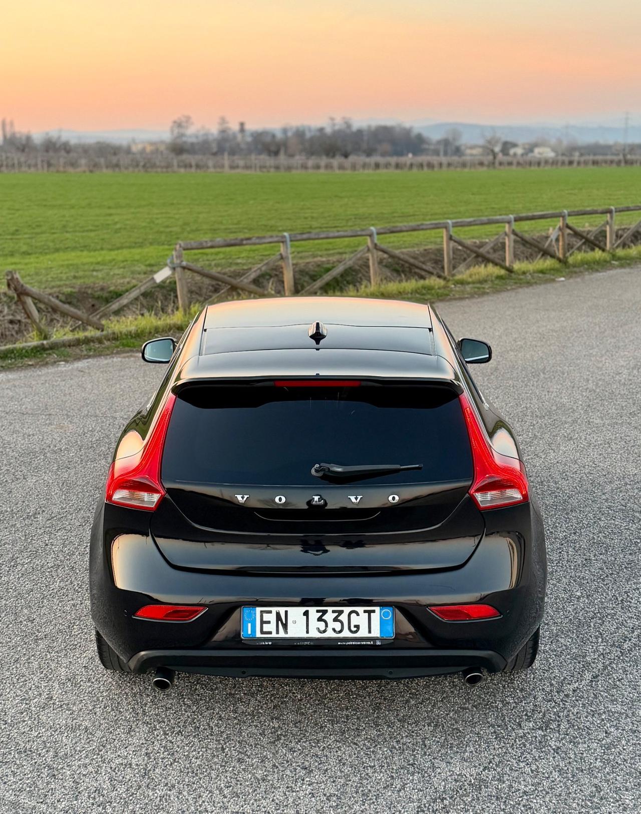 Volvo V40 D3 Geartronic Summum