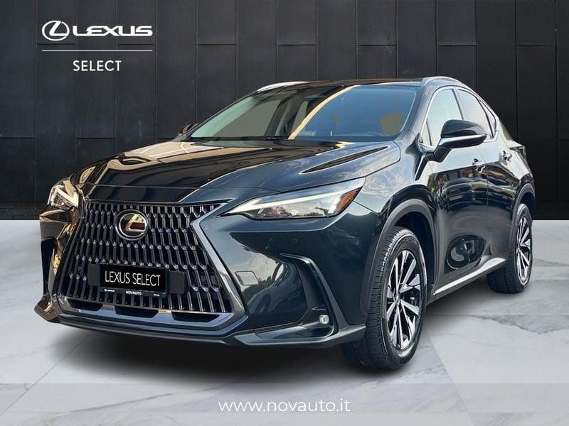 Lexus NX Hybrid Premium 4WD MY22