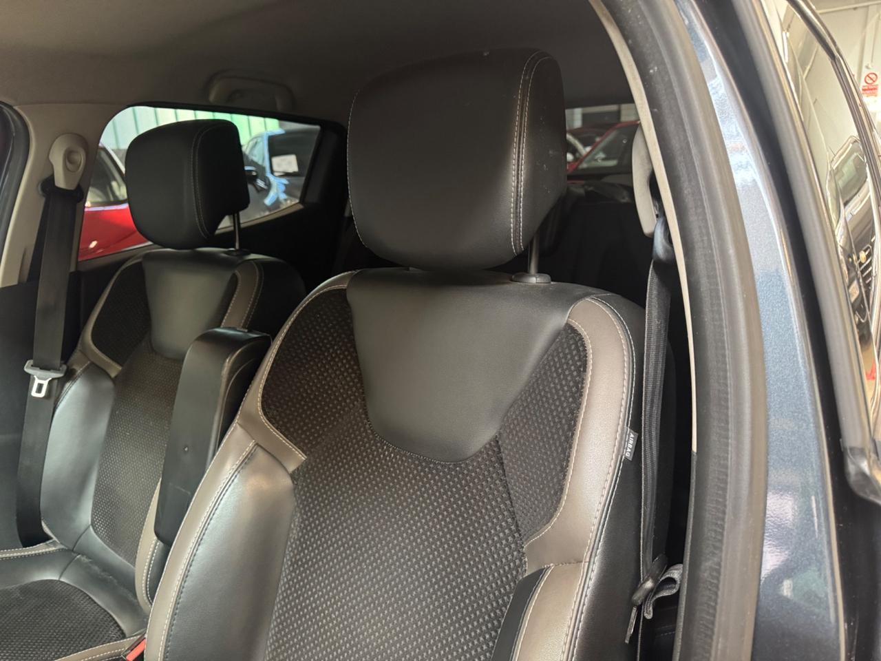 Renault Clio TCe 12V 90CV Start&Stop 5 porte Energy Intens