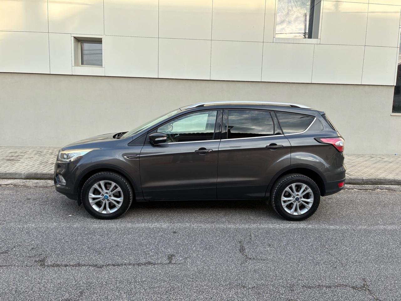 Ford Kuga 1.5 TDCI 120 CV S&S 2WD Titanium