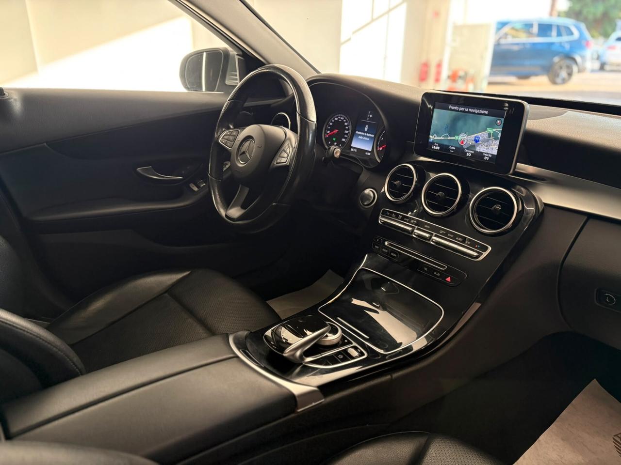 Mercedes-benz C 200 d Auto Premium