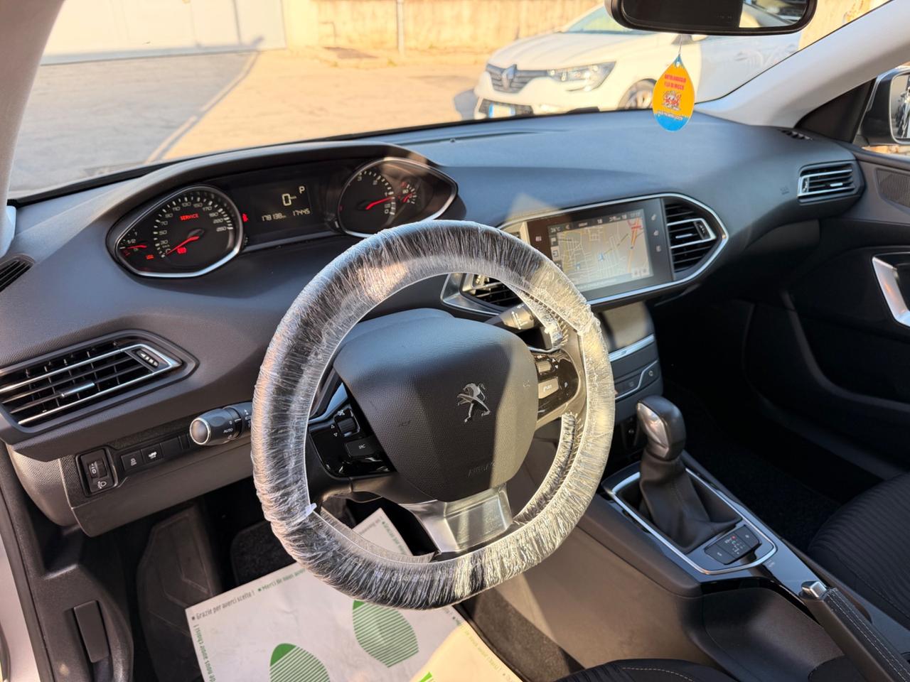 Peugeot 308 1.6 BlueHDi 120cv EAT6 Allure NAVI