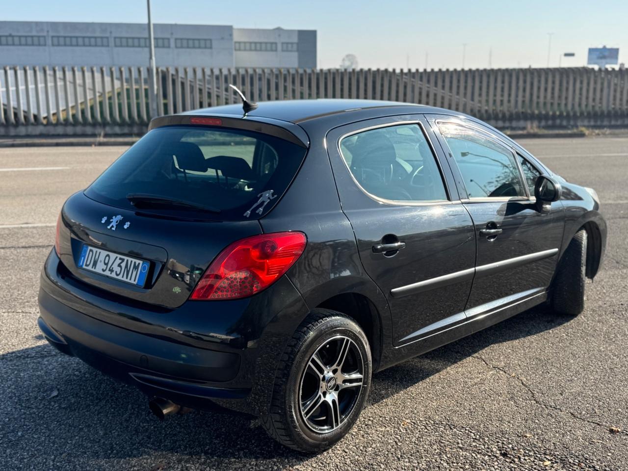 Peugeot 207 1.4 VTi 95CV 5p. XS