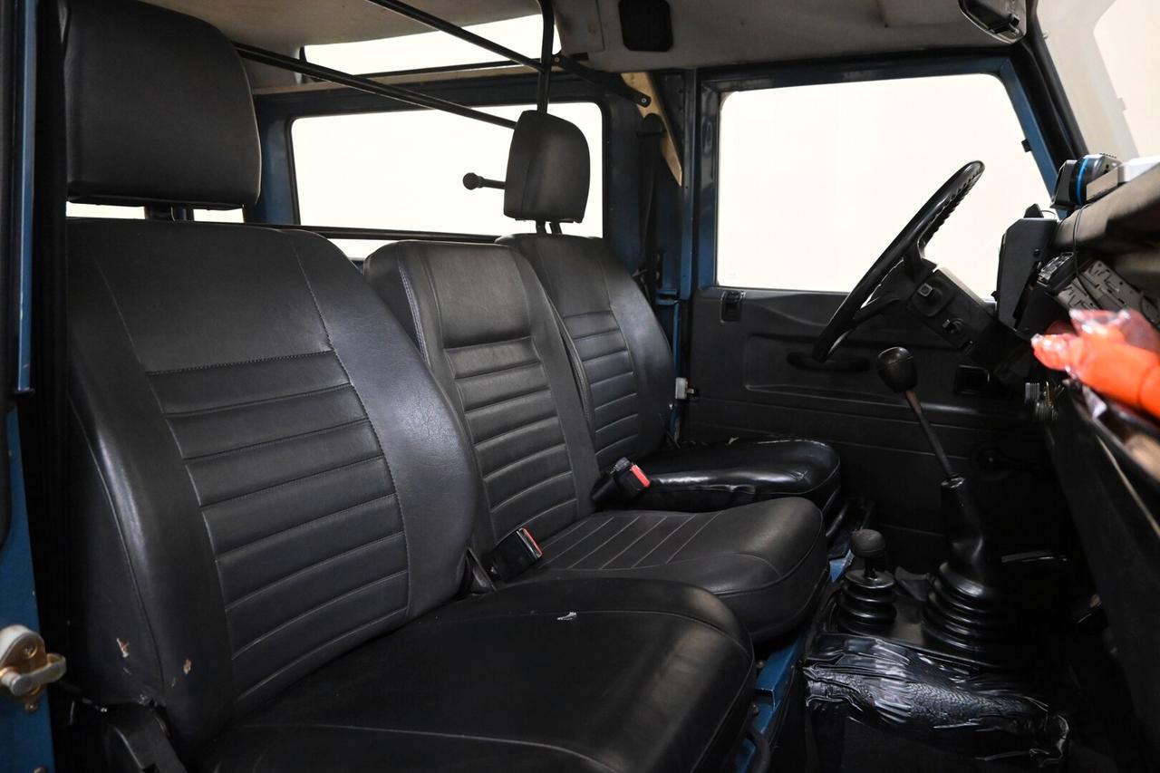 LAND ROVER Defender 90 turbodiesel Hard-top