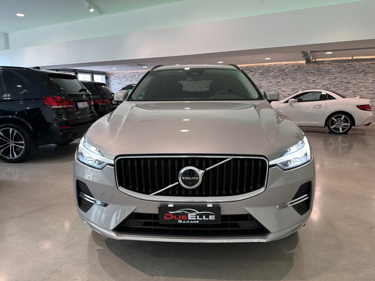 Volvo XC60 B4 (d) AWD Geartronic Momentum VAN
