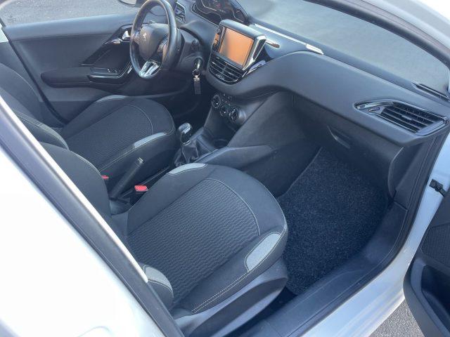 PEUGEOT 208 1.2 BENZ 82 CV 5 porte Allure OK NEOPATENTATI