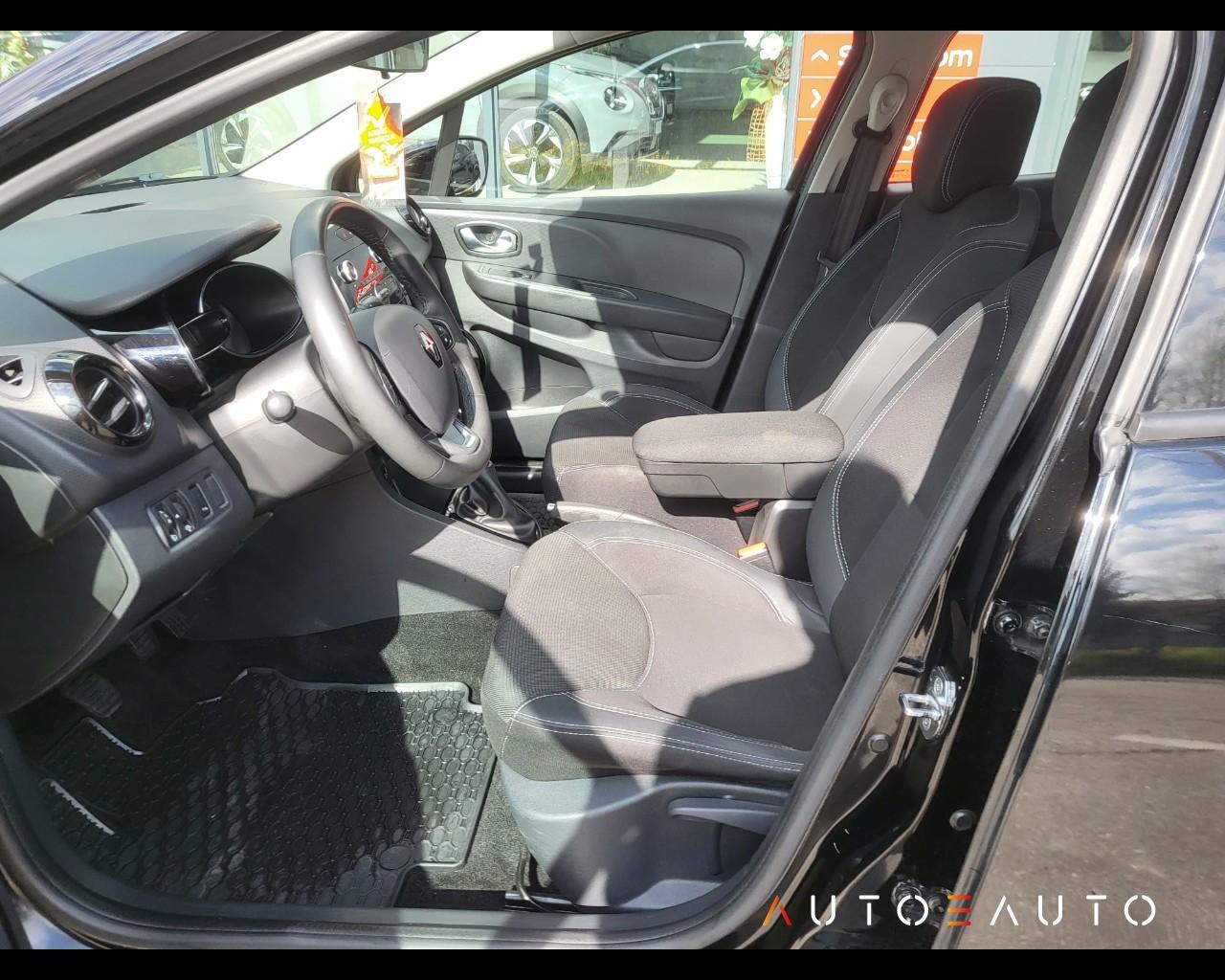 RENAULT Clio IV - Clio 5p 1.2 Zen (live) 75cv E6