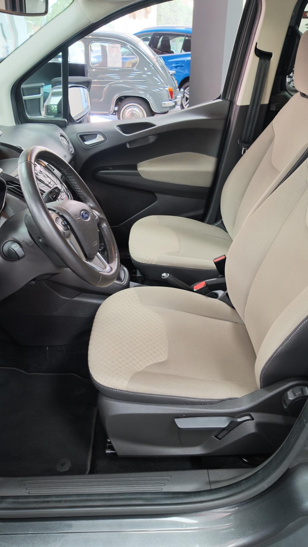Ford Tourneo Courier 1.5 TDCI 75 CV Plus
