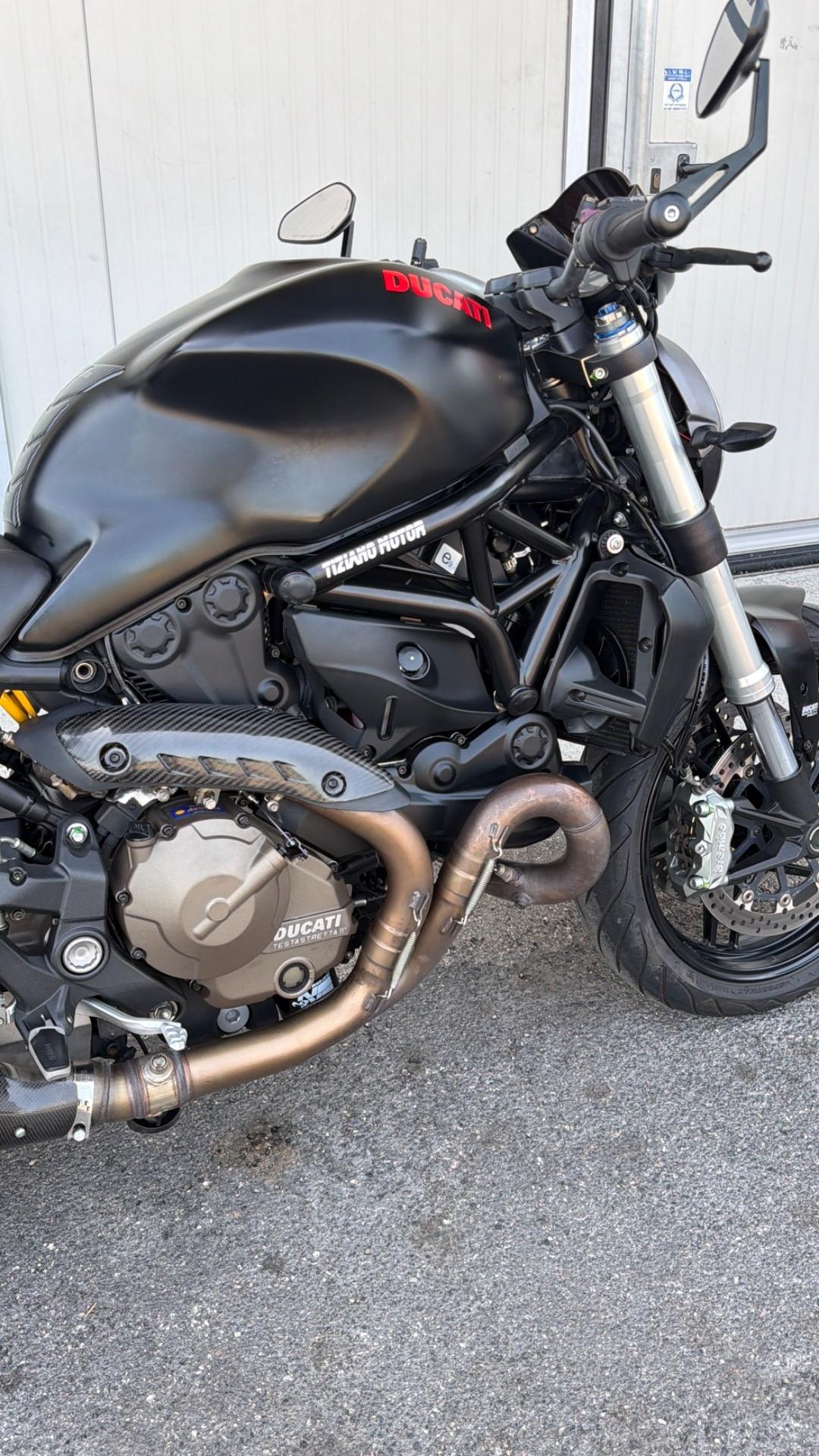 Ducati Monster 821 Dark Edition