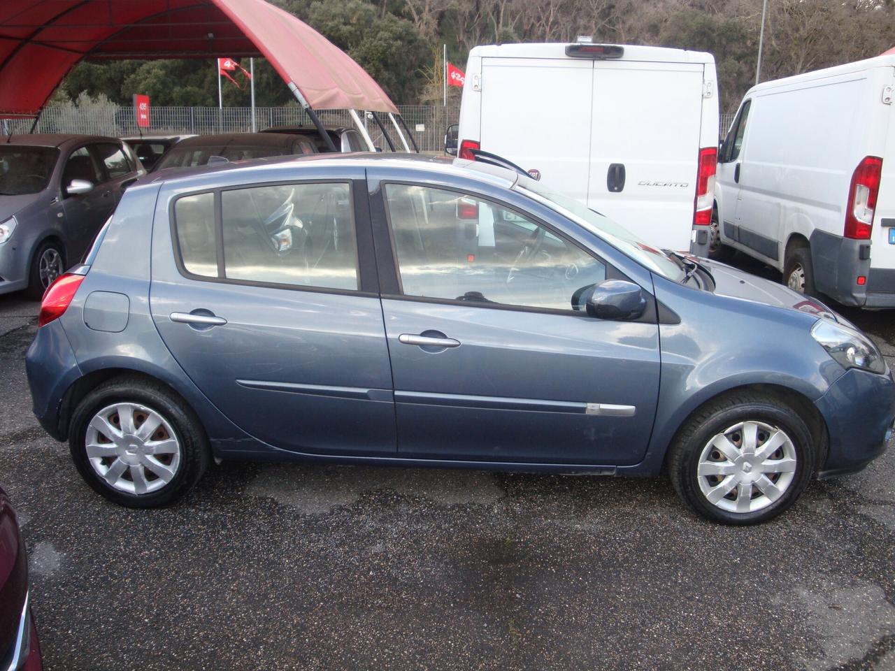 Renault Clio 1.2 16V 5 porte GPL ok neopatentati anche contanti no finanziamento obbligatorio