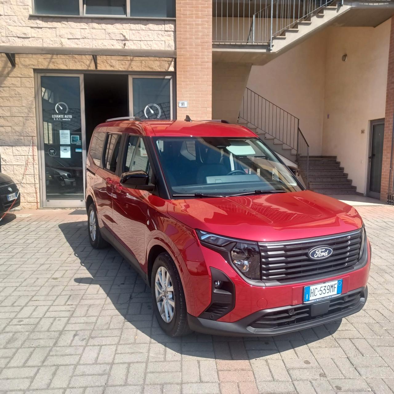 NUOVO 1.788KM FORD TOURNEO CURIER 24 MESI GARANZIA DI FABBRICA