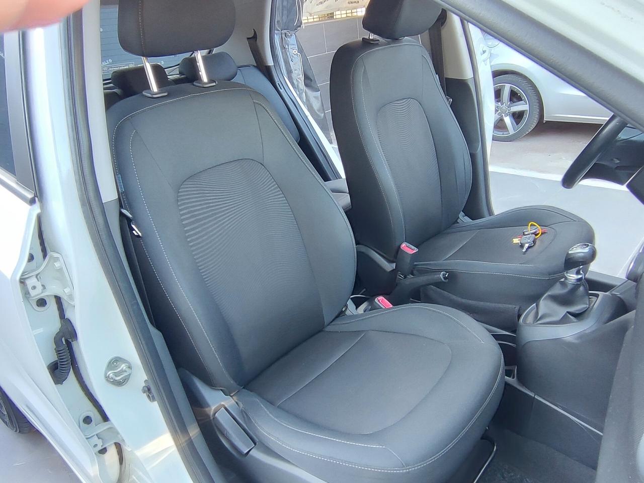 Hyundai i10 1.0 BENZINA E GPL DI SERIE Connectline