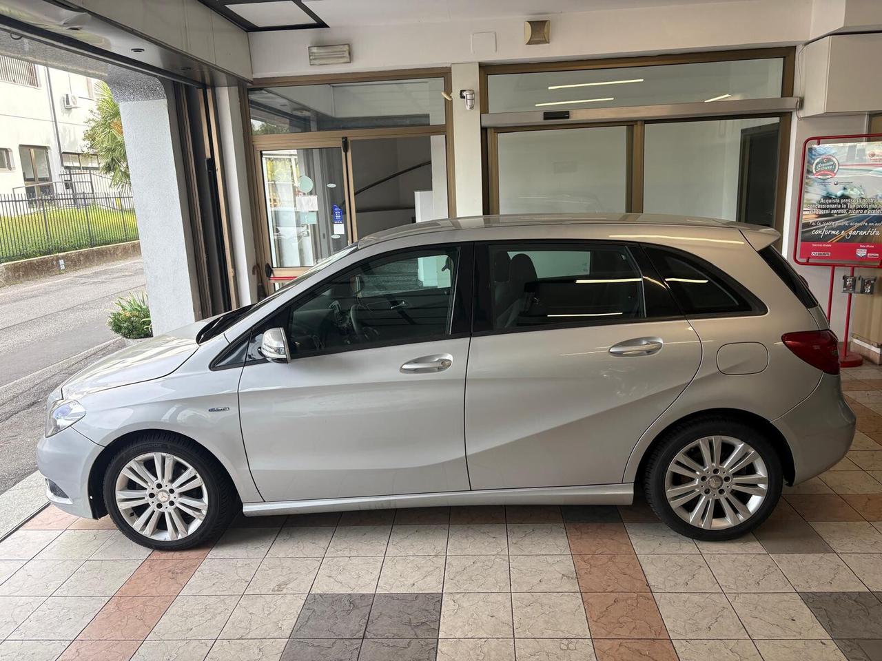 Mercedes-benz B 180 BlueEFFICIENCY Premium