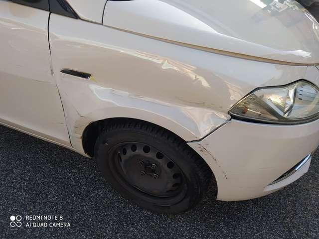 Lancia Ypsilon Ypsilon III 1.2 Silver ecochic Gpl 69cv