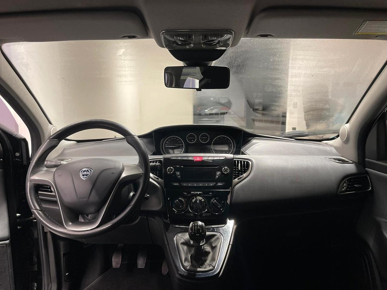 Lancia Ypsilon 1.2 69 CV 5 porte S&S Platinum