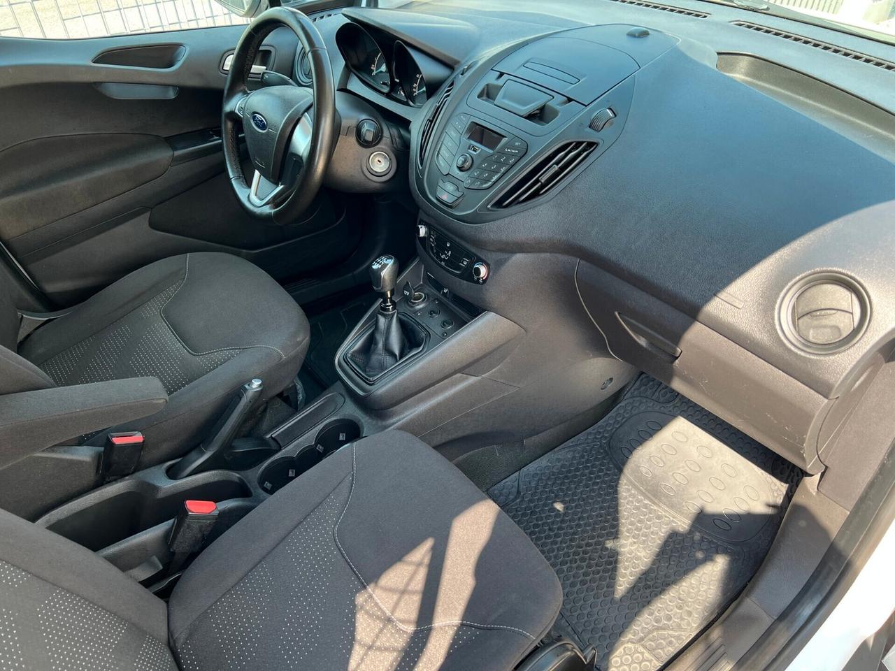 Ford Tourneo Courier 1.5 TDCI 75 CV Plus / OK NEOPATENTATI