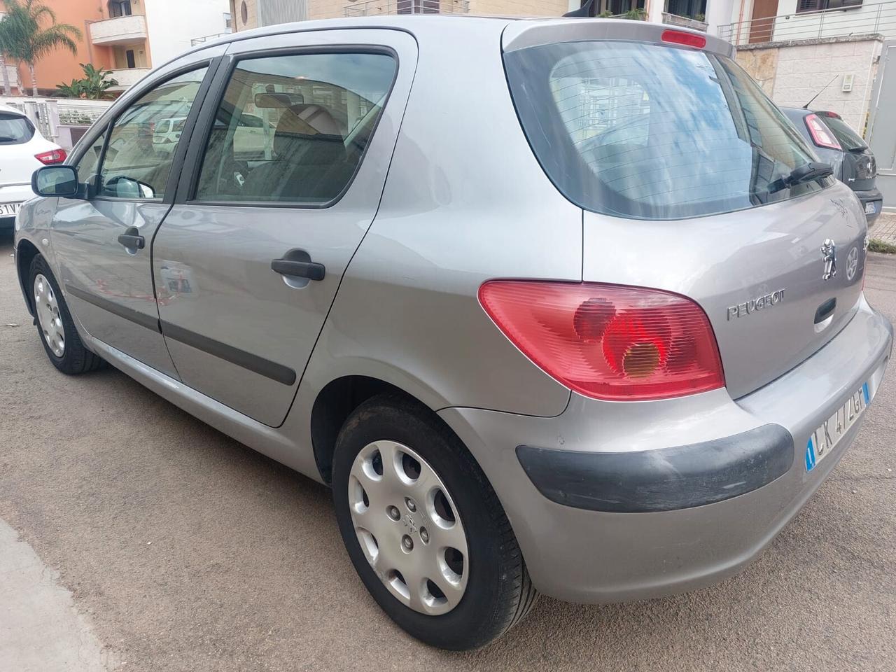 Peugeot 307 1.4 75cv *GPL *Neopatentati