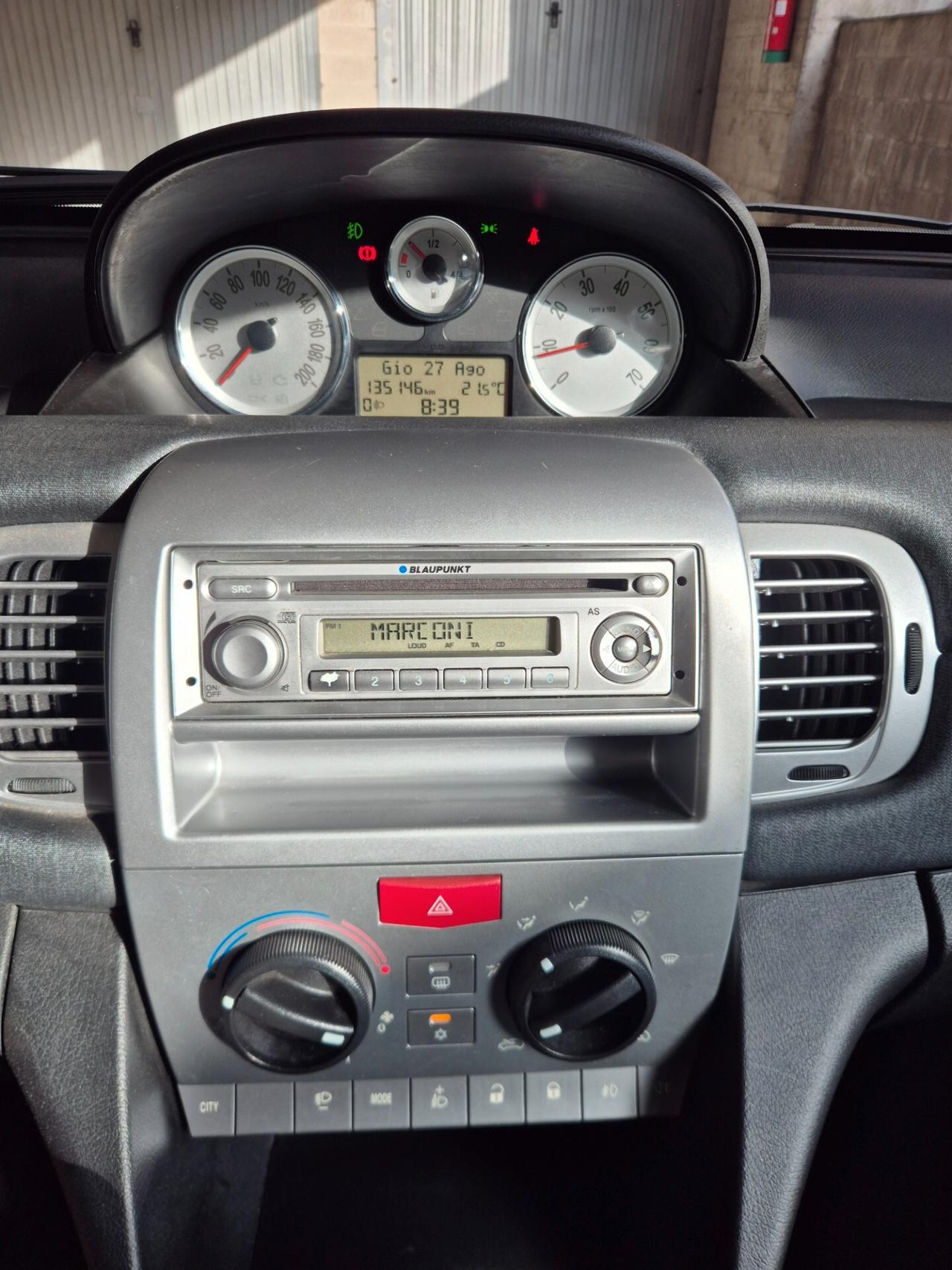 Lancia Ypsilon 1.2 69 CV Platinum neo patentati