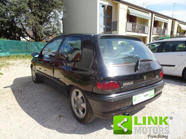 RENAULT Clio 1.8i 16V