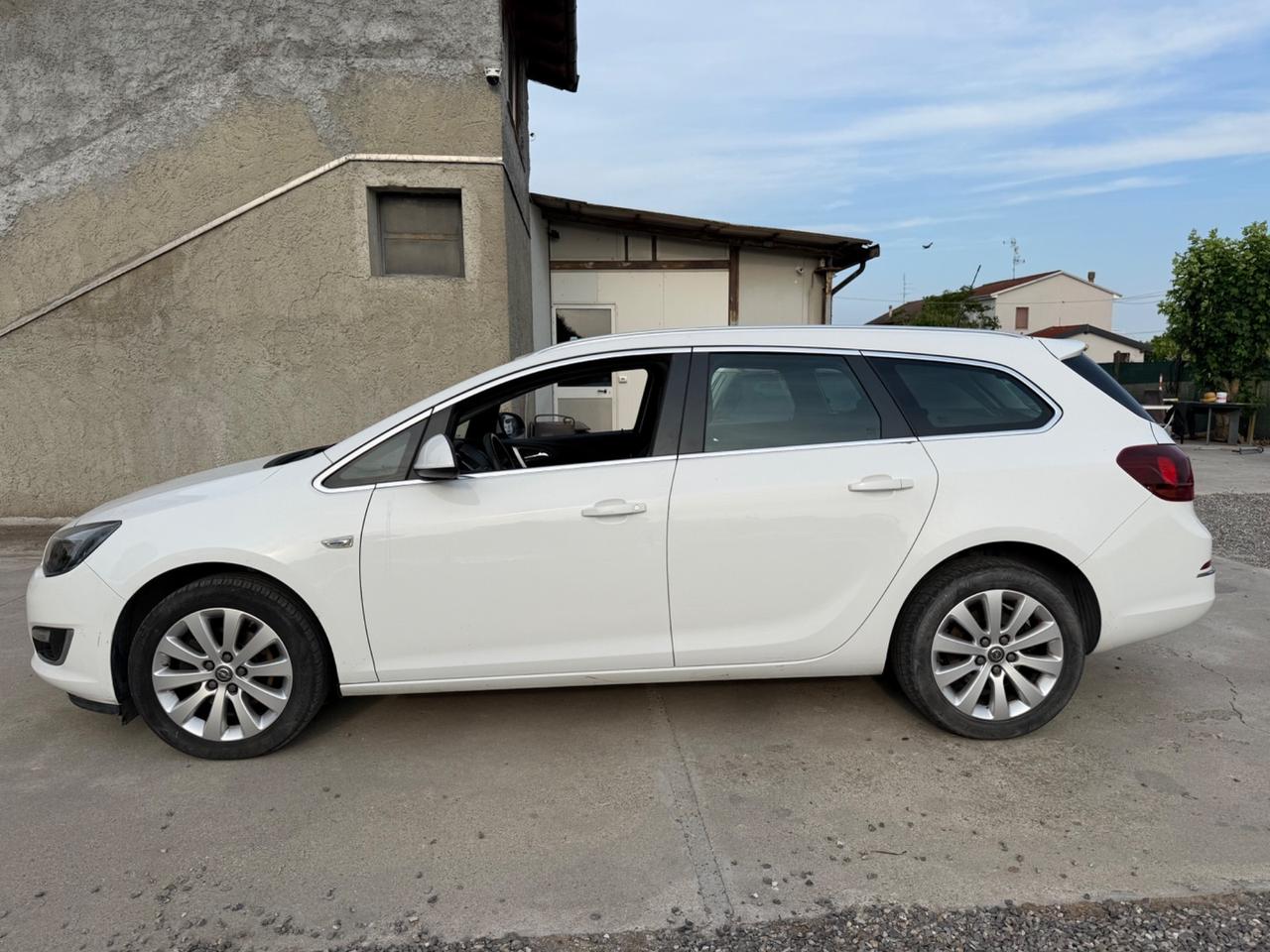 Opel Astra 1.6 CDTI EcoFLEX S&S Sports Tourer Cosmo euro 6