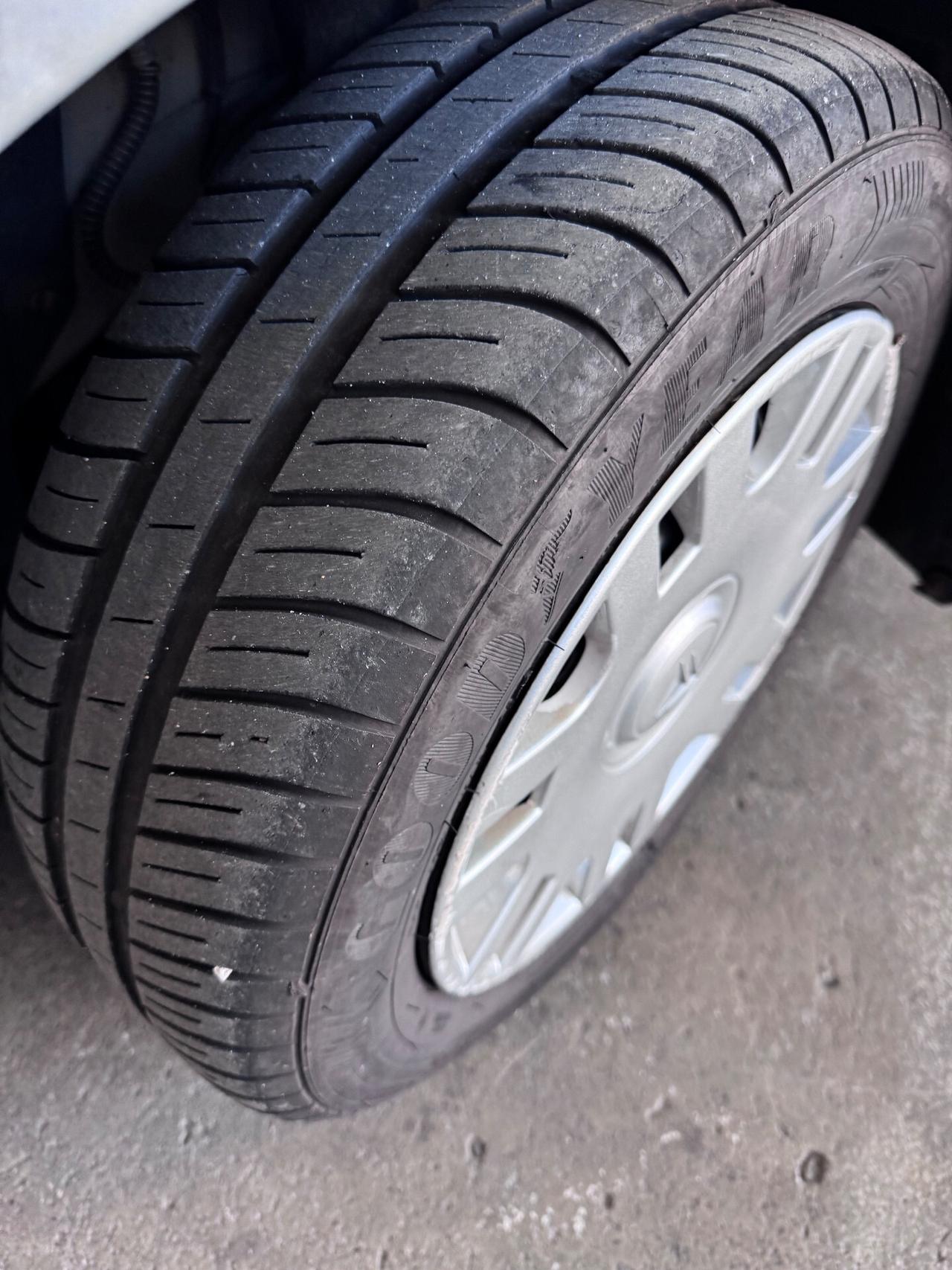 Citroen C3 1.1 airdream Gold by Pinko