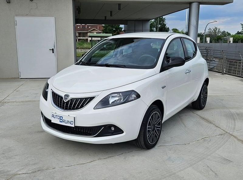 Lancia Ypsilon 1.0 FireFly 5 porte S&S Hybryd Gold con BONUS EASY GO'