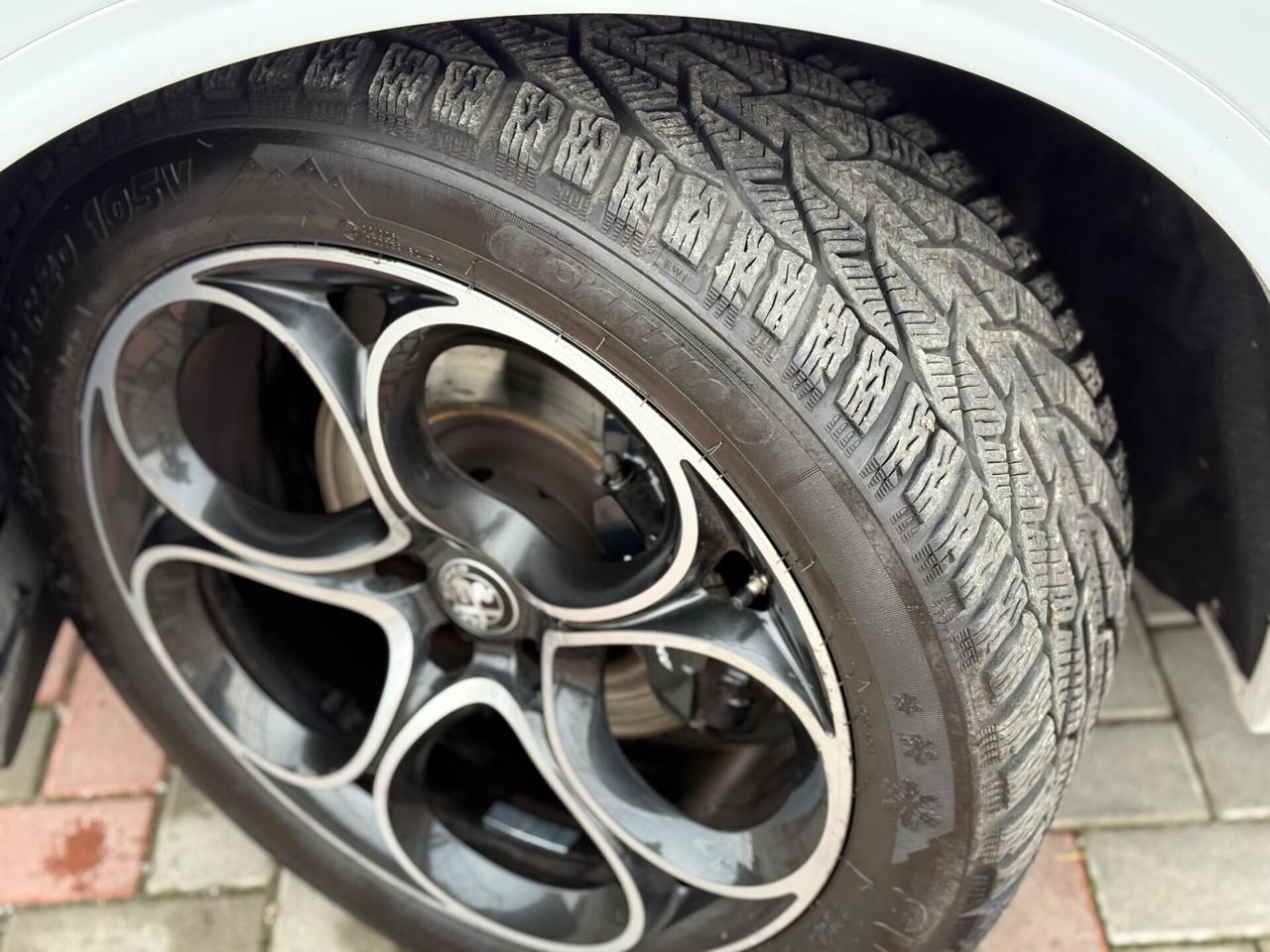 Alfa Romeo Stelvio 2.2 Turbodiesel 210 CV AT8 Q4 Veloce