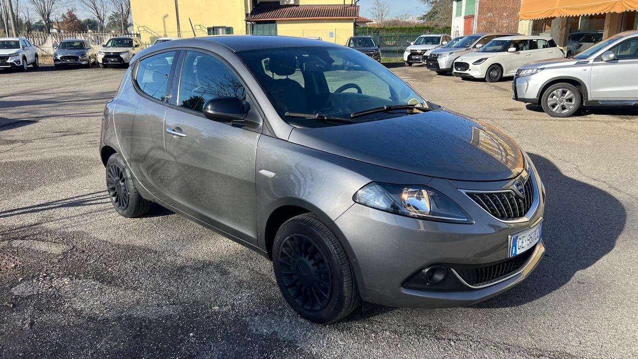 Lancia Ypsilon 1.0 FireFly 5 porte S&S Hybrid Ecochic Gold