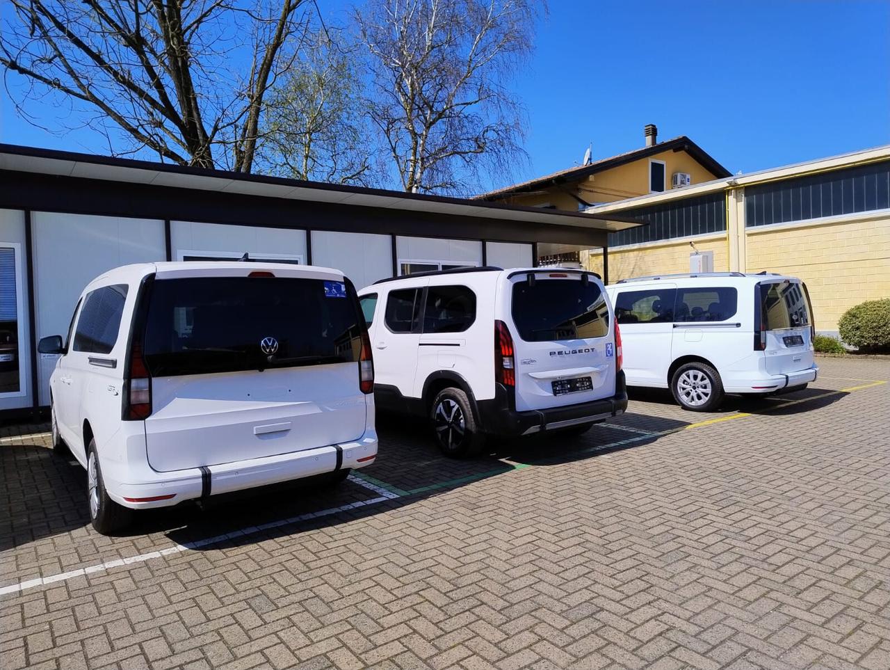 TRASPORTO DISABILI USO TAXI SERVIZIO SOCIO SANITARIO