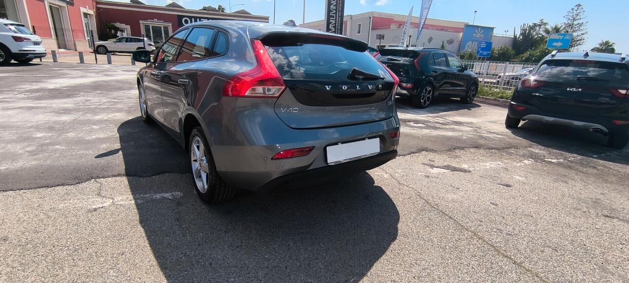 Volvo V40 D2 Geartronic Business