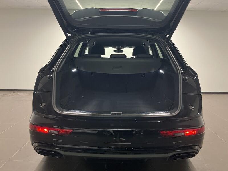 Audi Q5 Audi Identity Black 40 TDI quattro 150(204) kW(CV) S tronic