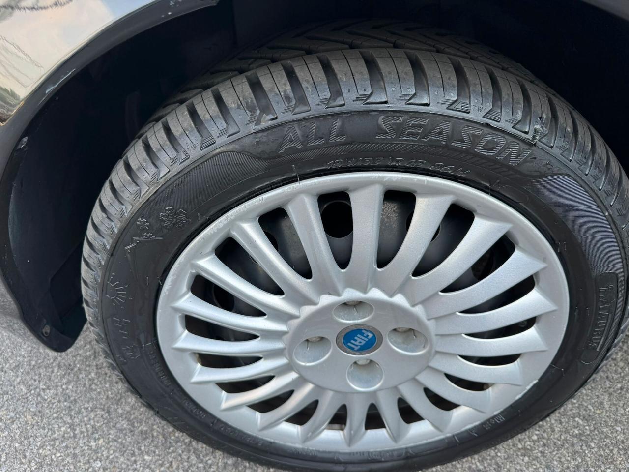 Lancia Ypsilon 1.2 69 CV Elle