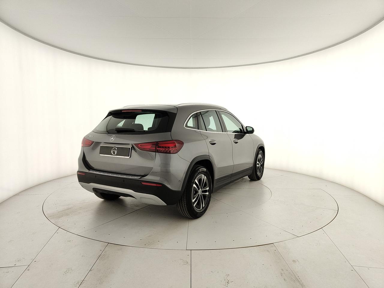 Mercedes-Benz GLA 180 d Advanced auto