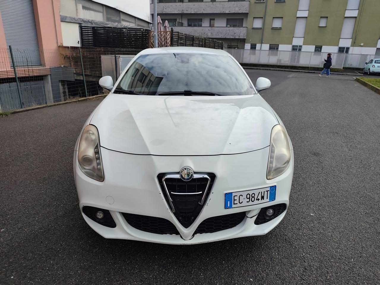 Alfa Romeo Giulietta 1.6 JTDm-2 105 Cv neopatentati