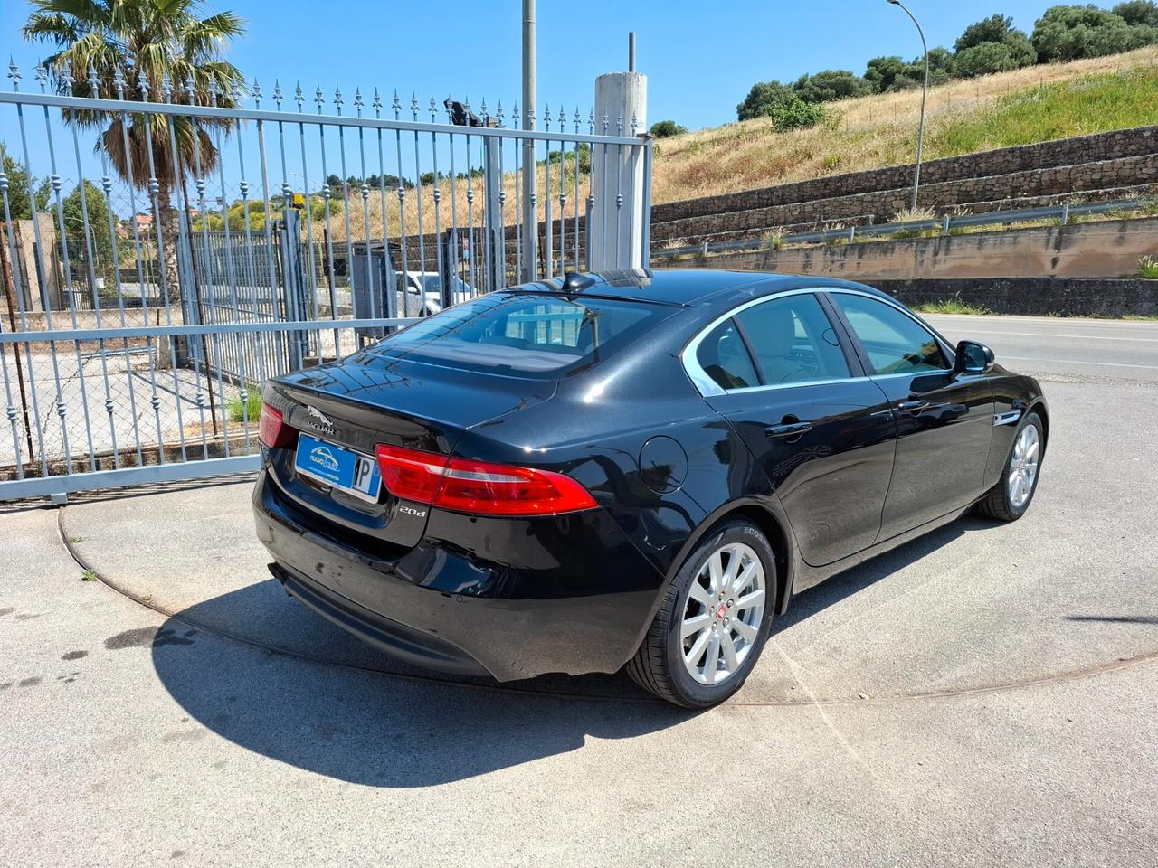 Jaguar XF 2.0 D 180 CV aut. Prestige anno 2016