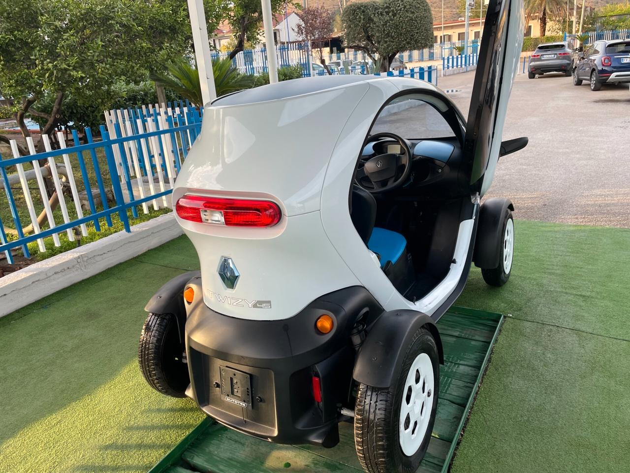 Renault Twizy 45