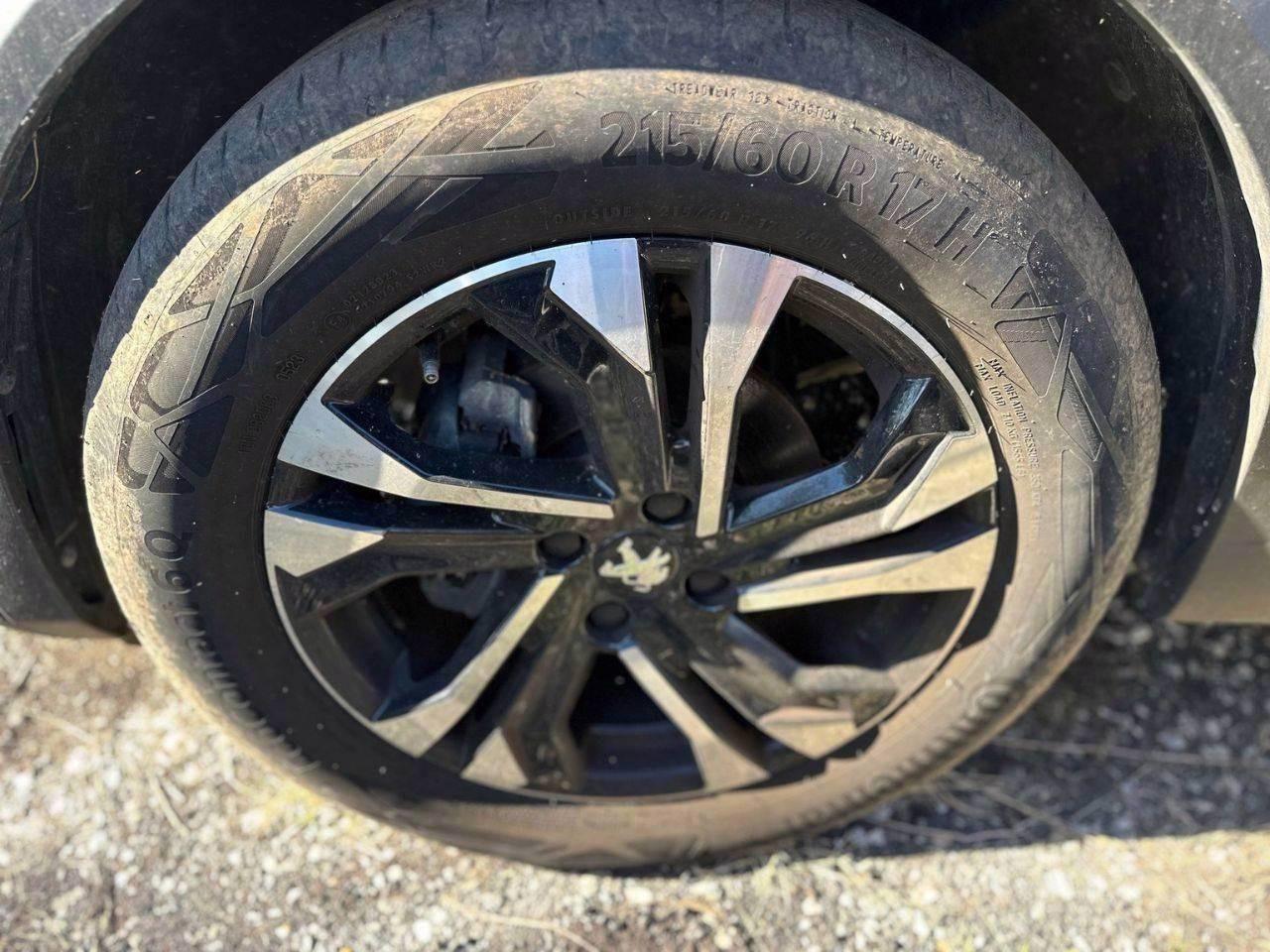 PEUGEOT 2008 II 2020 - 2008 1.2 puretech Allure s&s 130cv eat8