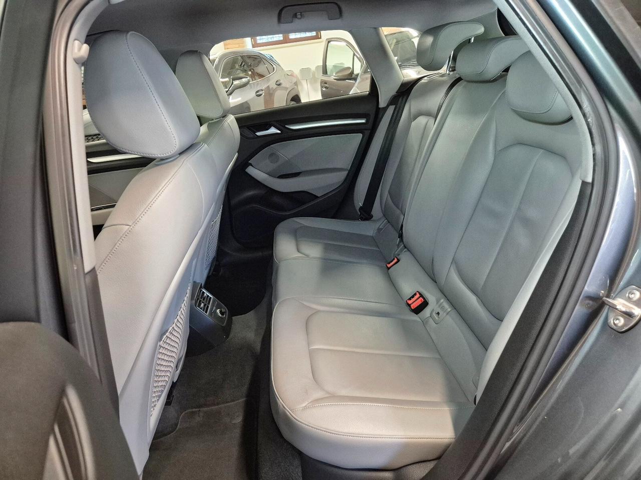 Audi A3 SPB 1.4 TFSI COD ultra Business