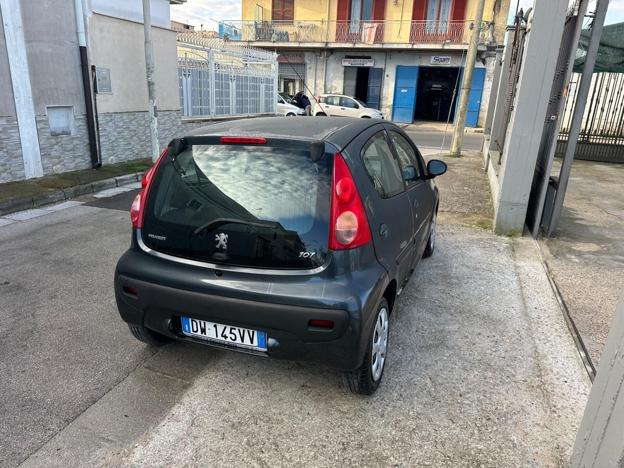 Peugeot 107 1.0 68CV 5p. Sweet Years Km 117.000