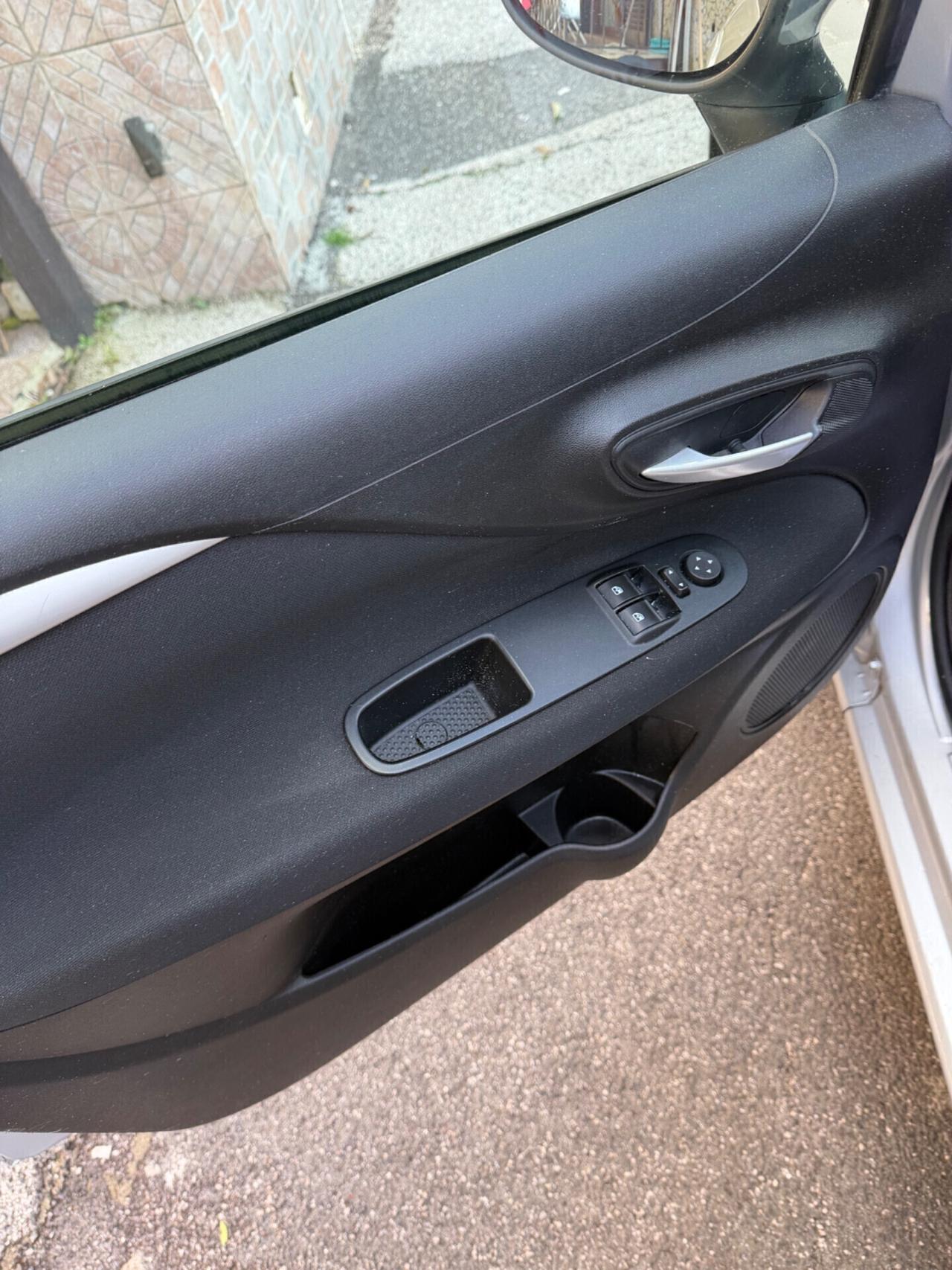 Fiat Punto 1.4 8V 5 porte Natural Power Easy