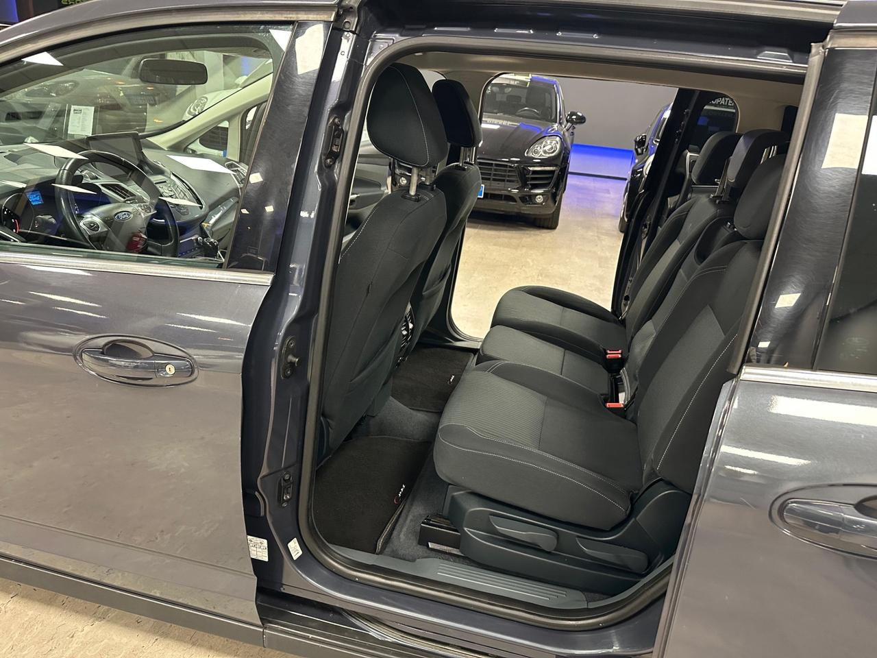 Ford C-Max C-Max7 1.6 TDCi 115CV Titanium 7 posti ok anche per i neopatentati