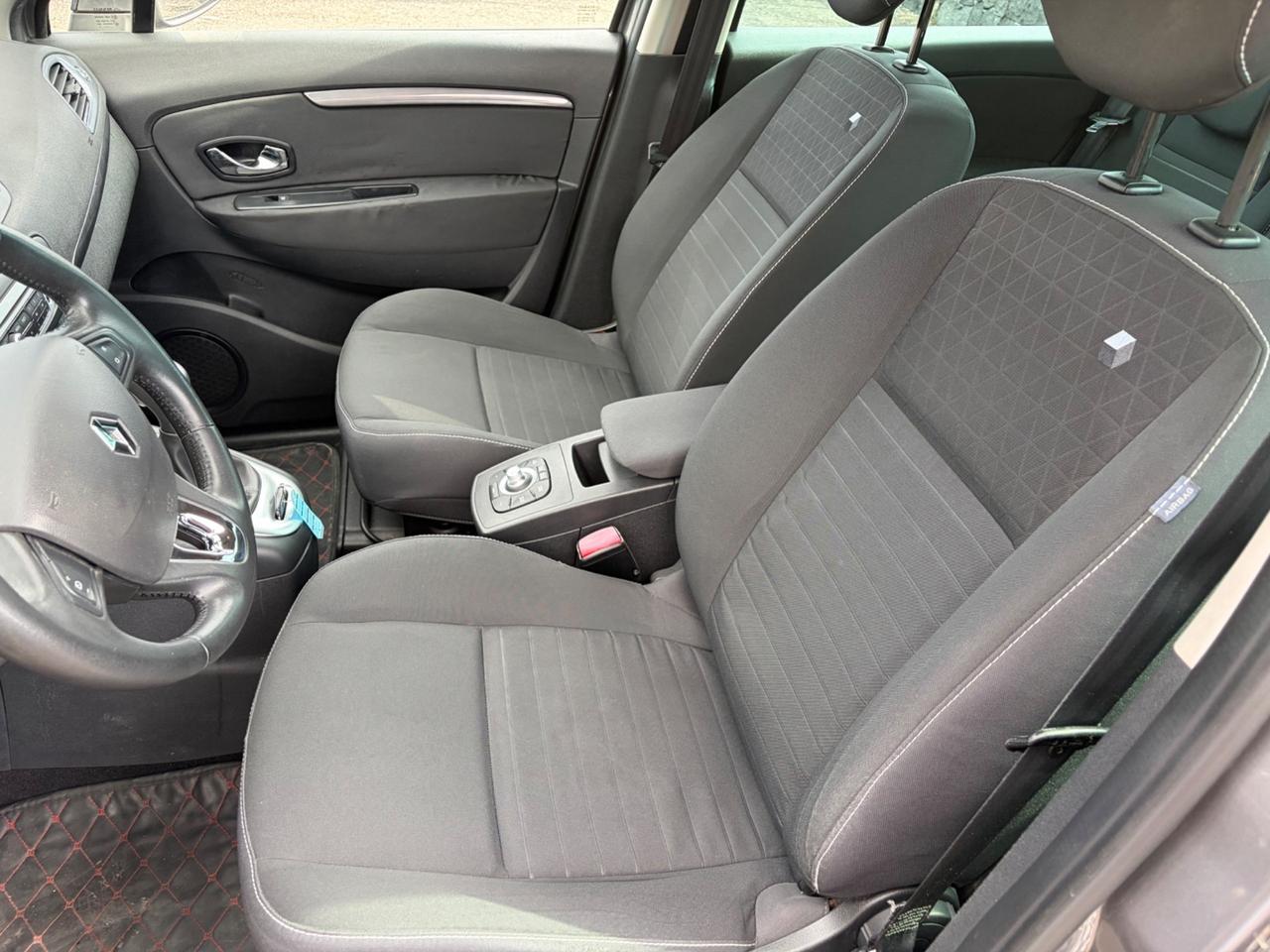 Renault Scenic Scénic 1.5 dCi 110CV EDC Limited